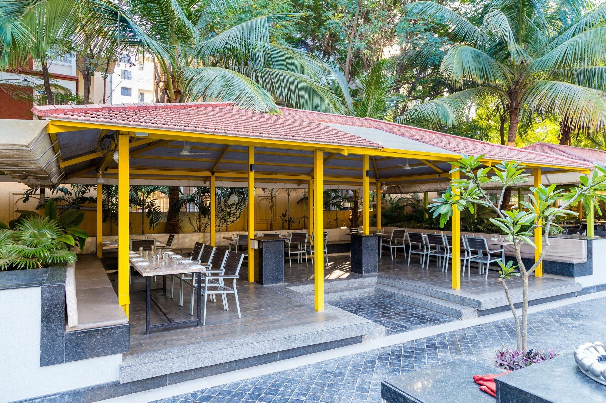 Collection O Hotel Rajwada Near The Pavillion Pune Exterior foto